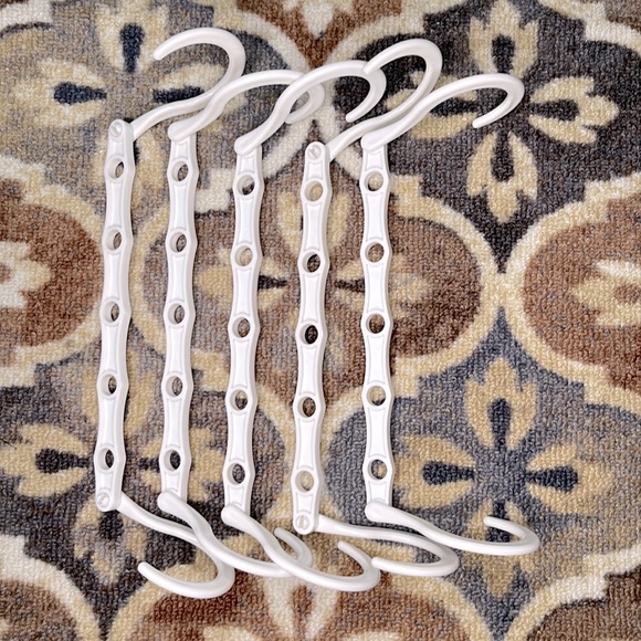 Space Saving Plastic Hangers Hanger Extenders for Clothes Closet Organizing - Picture 3 of 10